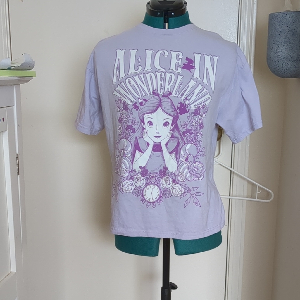Disney Lavender Alice in Wonderland Graphic Tee 100% cotton